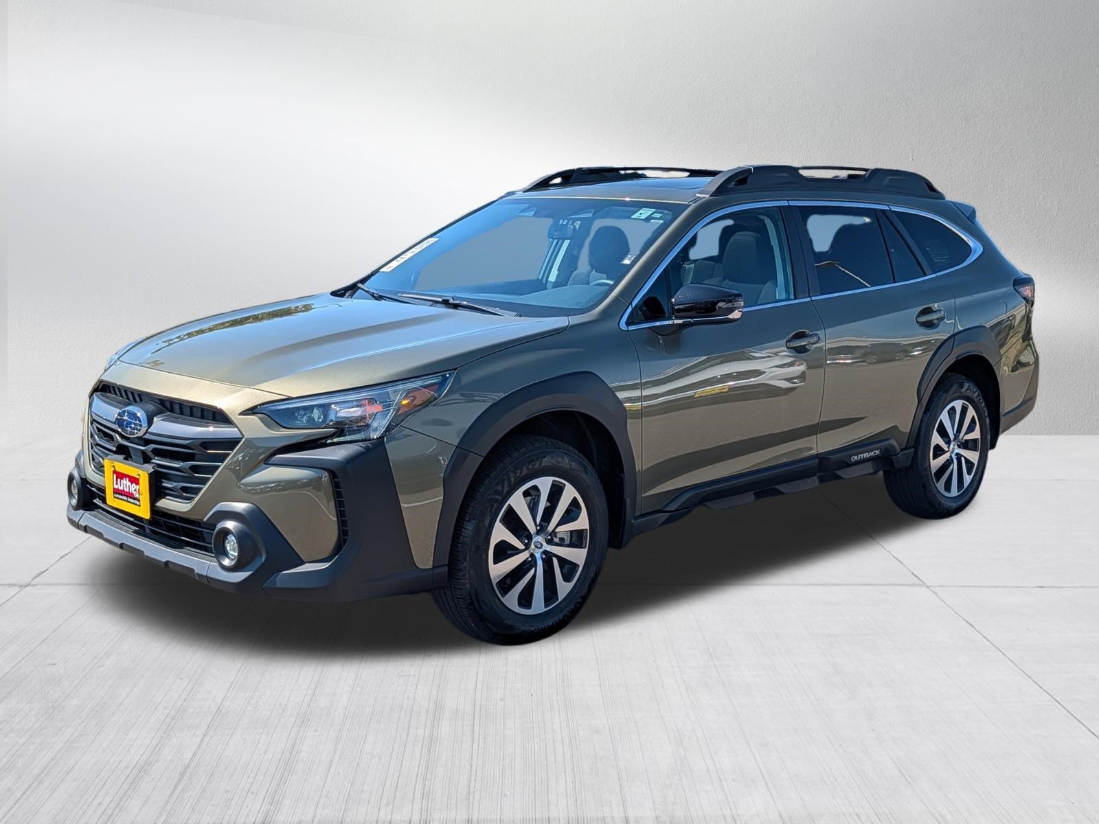 Certified 2025 Subaru Outback Premium AWD/4WD image 3