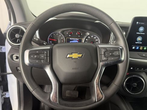 Used 2025 Chevrolet Blazer LT AWD/4WD image 20
