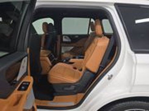Used 2025 Lincoln Aviator Black Label w/ Jet Appearance Package AWD/4WD image 9