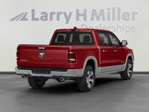 Used 2019 RAM 1500 Laramie AWD/4WD image 3