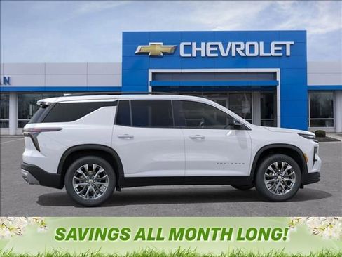 New 2026 Chevrolet Traverse LT w/ Sun and Wheel Package FWD image 5