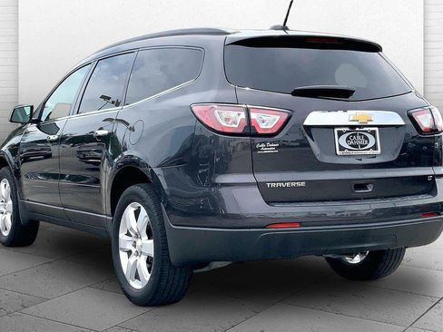 Used 2017 Chevrolet Traverse LT w/ Style and Technology Package FWD image 10