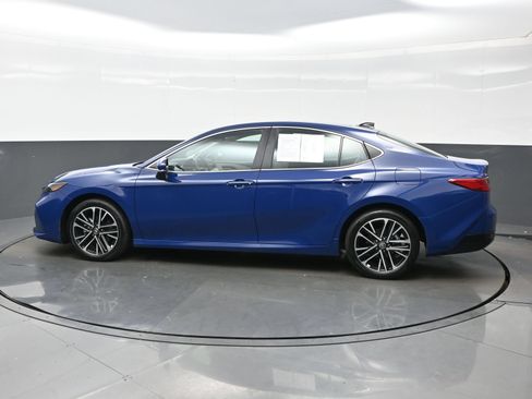 Used 2026 Toyota Camry XLE w/ Premium Plus Package AWD/4WD image 3