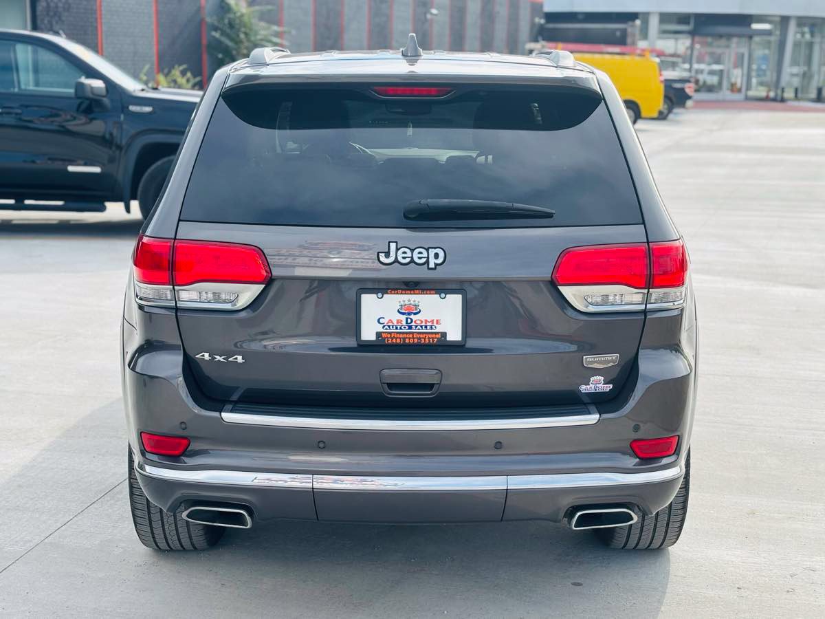 Used 2018 Jeep Grand Cherokee Summit w/ Skid Plate Group AWD/4WD image 9