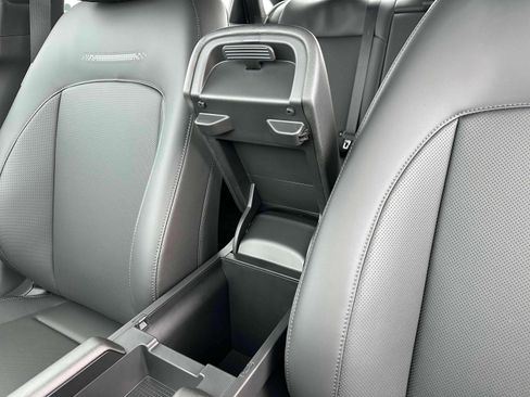 New 2025 Hyundai Ioniq 6 Limited image 18