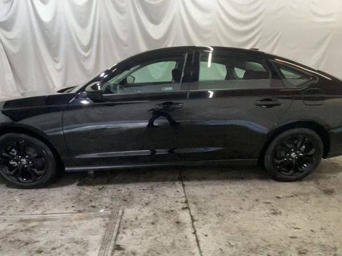 Certified 2025 Honda Accord SE image 4