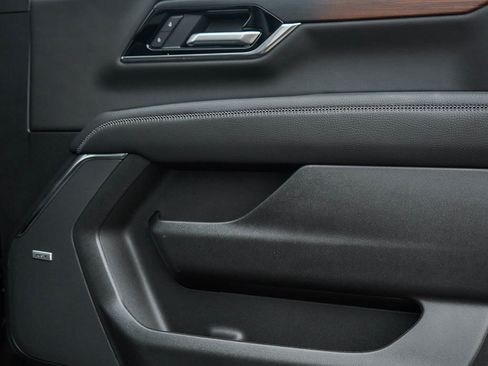 New 2026 GMC Yukon XL Denali AWD/4WD image 10