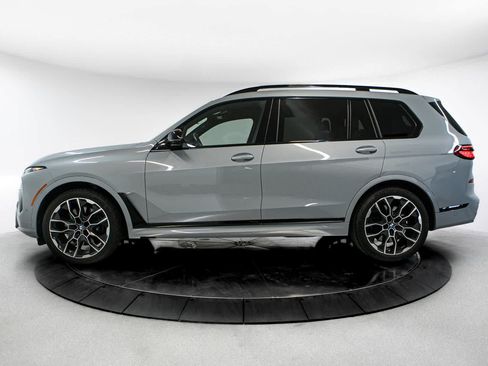 Used 2024 BMW X7 M60i w/ Climate Comfort Package AWD/4WD image 2