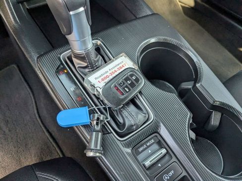 Used 2025 Honda Civic Sport image 28