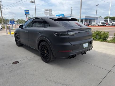 Used 2021 Porsche Cayenne GTS AWD/4WD image 3