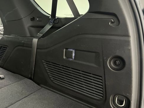 Used 2021 Chevrolet Tahoe LT image 39