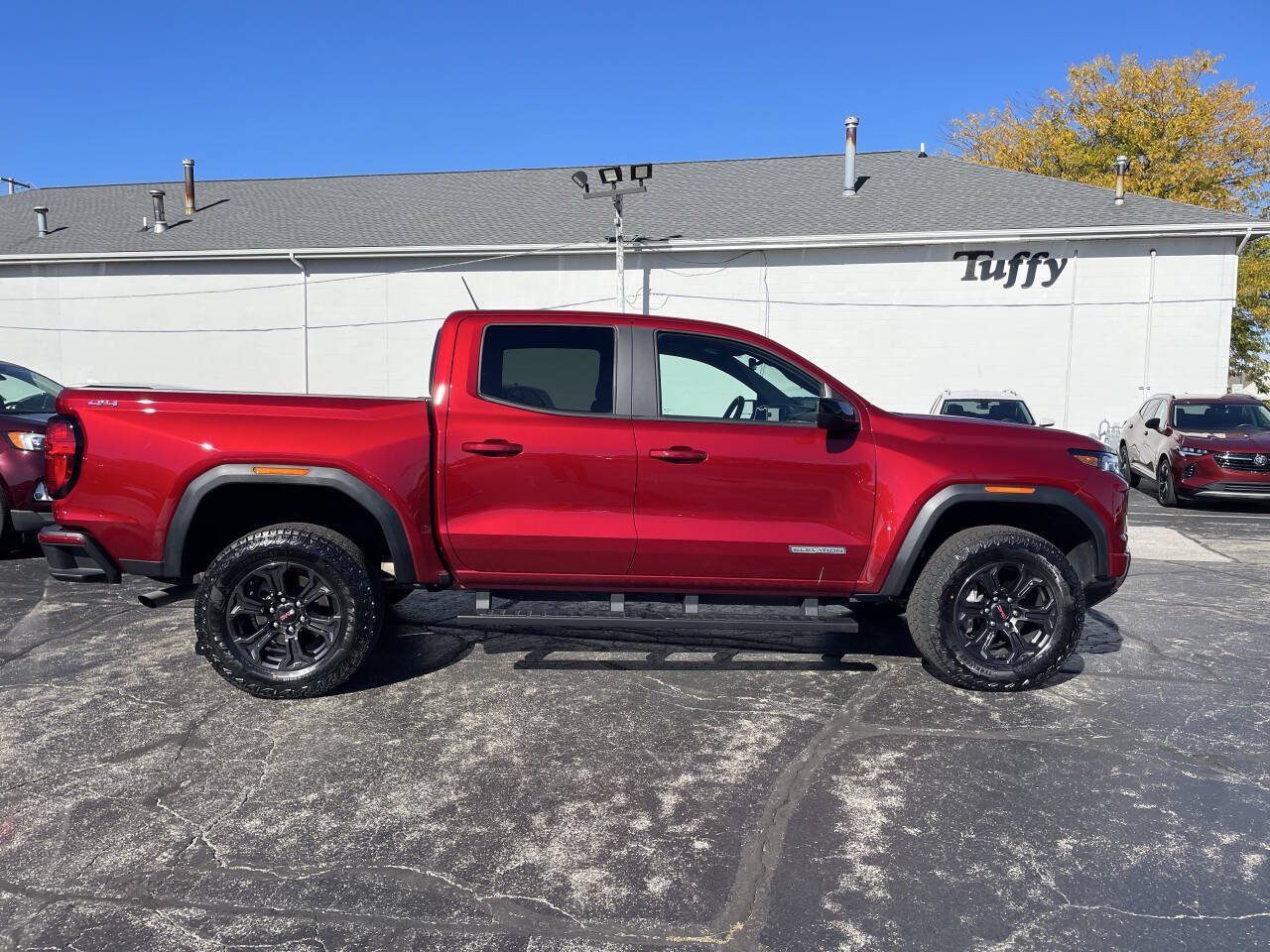 Used 2024 GMC Canyon Elevation w/ Convenience Package AWD/4WD image 6