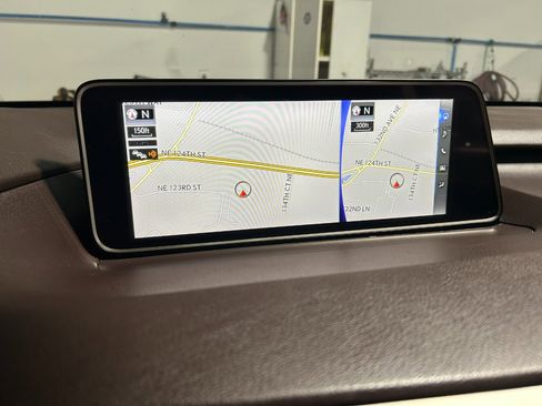 Used 2018 Lexus RX 450hL Premium image 9