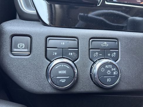 New 2025 GMC Sierra 2500 SLE w/ SLE Value Package; image 20