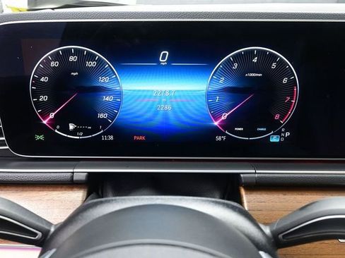 Used 2025 Mercedes-Benz GLE 350 4MATIC image 10