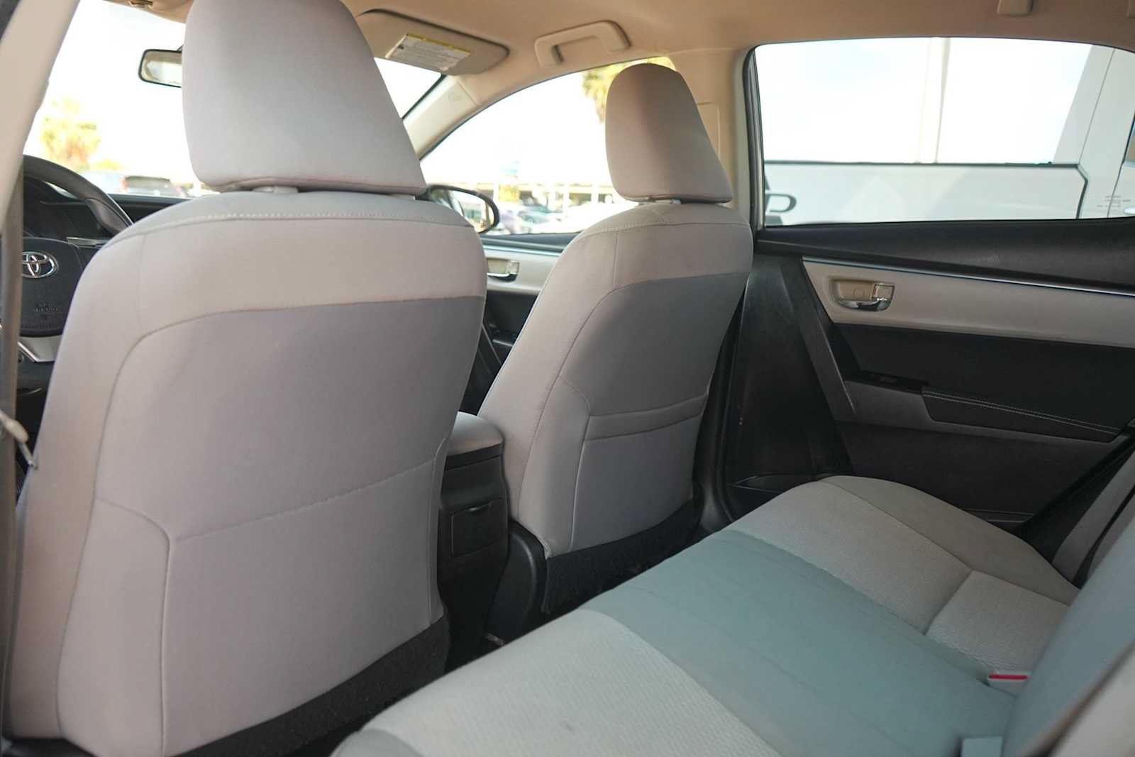 Used 2014 Toyota Corolla LE FWD image 13