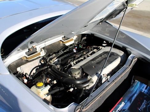 Used 2005 Lotus Elise image 25