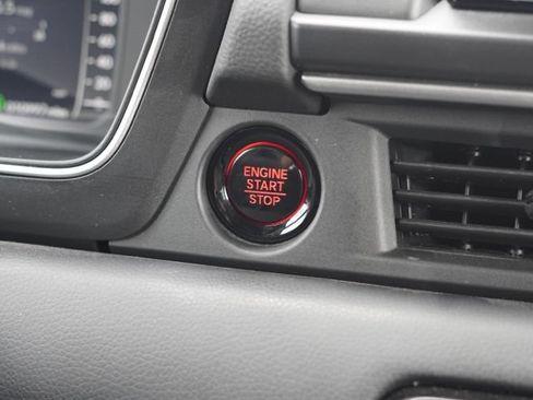 Used 2025 Honda Pilot Black Edition image 30