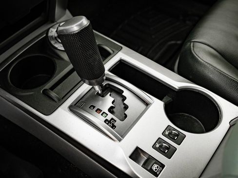 Used 2013 Toyota 4Runner SR5 image 35