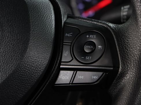 Used 2022 Toyota RAV4 LE image 14