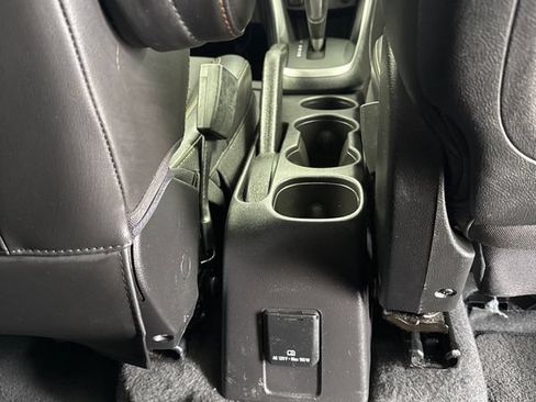 Used 2019 Chevrolet Trax LT w/ Driver Confidence Package FWD image 19