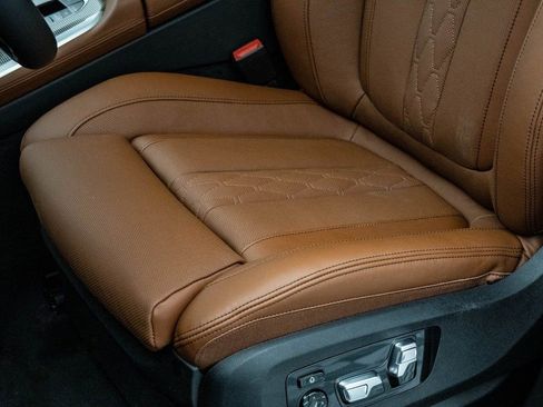 Used 2023 BMW X5 M50i w/ Executive Package image 18