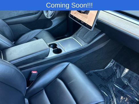Used 2025 Tesla Model Y Long Range image 18