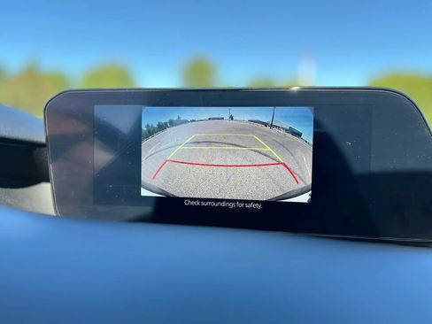 Used 2022 MAZDA MAZDA3 s FWD image 19