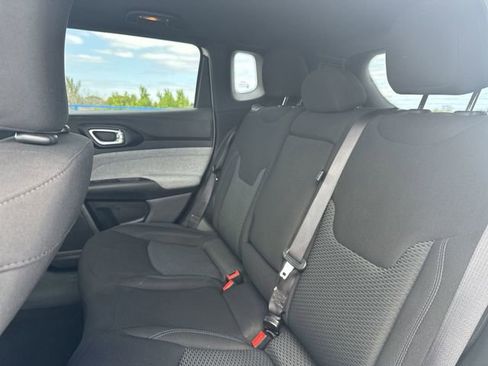 Used 2023 Jeep Compass Sport AWD/4WD image 27