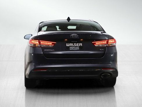 Used 2017 Kia Optima EX w/ Premium Package image 4