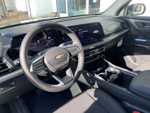 New 2026 Chevrolet Traverse LT image 14