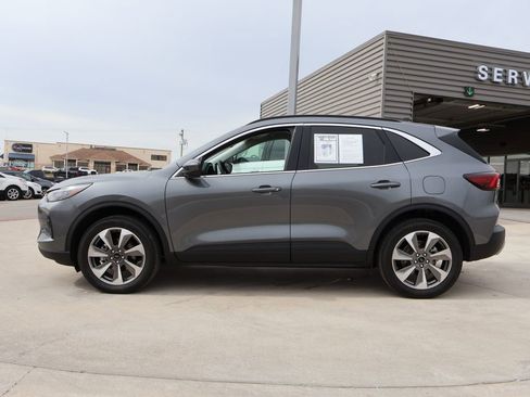 Certified 2025 Ford Escape Platinum image 2