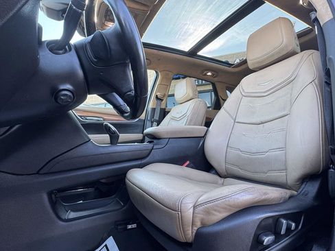 Used 2018 Cadillac XT5 Platinum w/ Driver Assist Package image 23