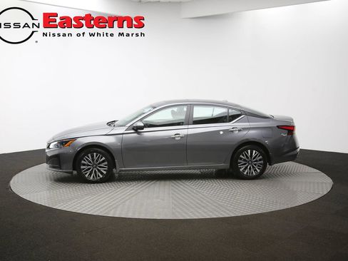 Used 2024 Nissan Altima 2.5 SV w/ SV Premium Package image 95