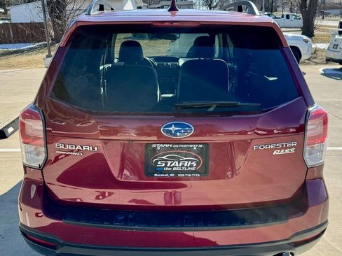Used 2017 Subaru Forester 2.5i Premium image 4