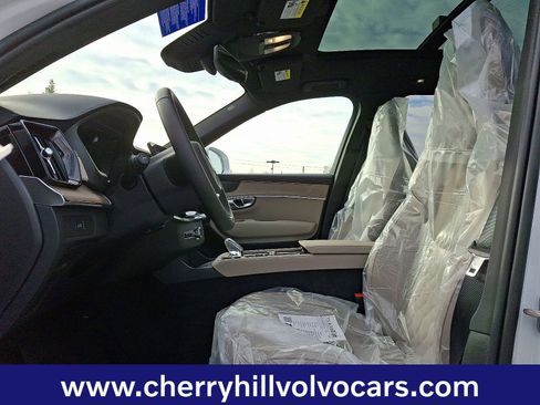 New 2026 Volvo XC90 B6 Plus w/ Protection Package Premier image 10