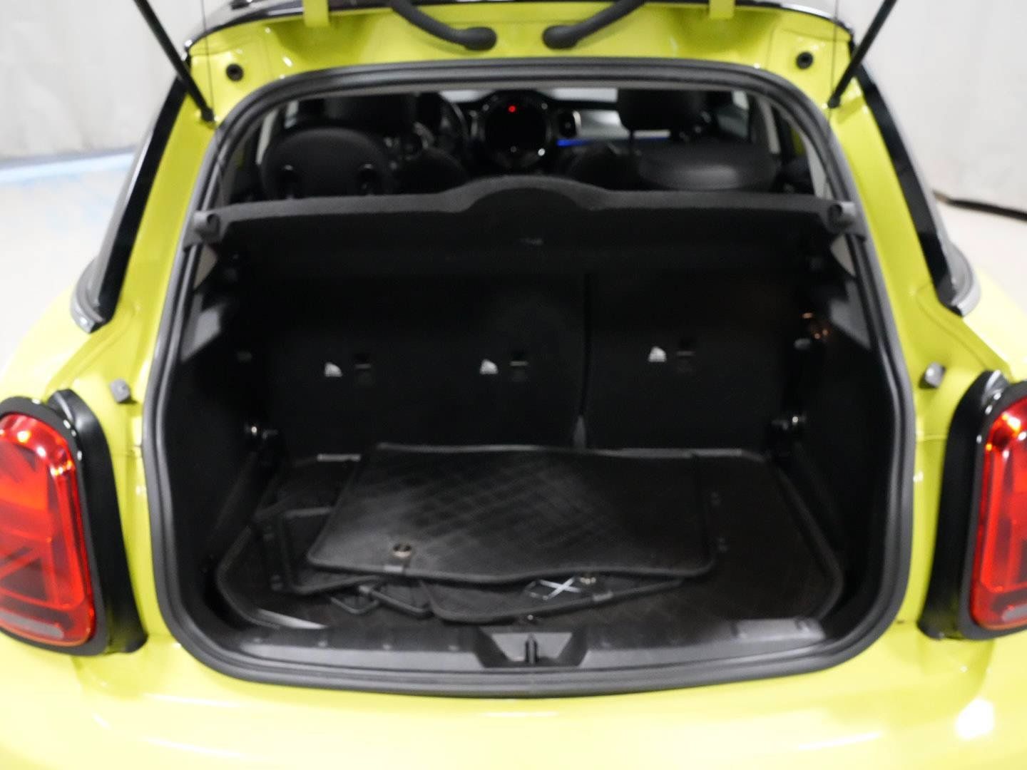 Used 2023 MINI Cooper S FWD image 21