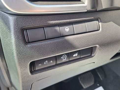 Certified 2025 Nissan Rogue SV w/ SV Premium Package FWD image 10