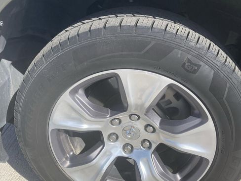 Used 2021 RAM 1500 Laramie AWD/4WD image 11