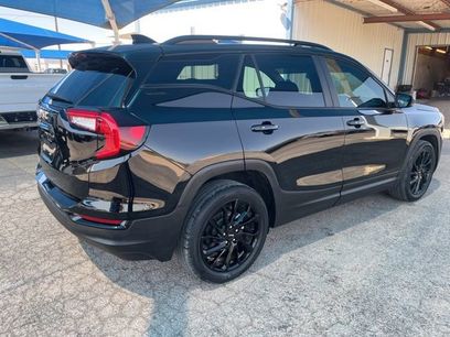 Used 2024 GMC Terrain SLE w/ Driver Convenience Package