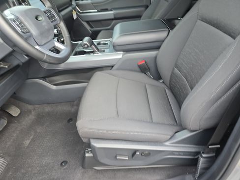 Used 2025 Ford F150 XLT w/ Equipment Group 302A MID image 22