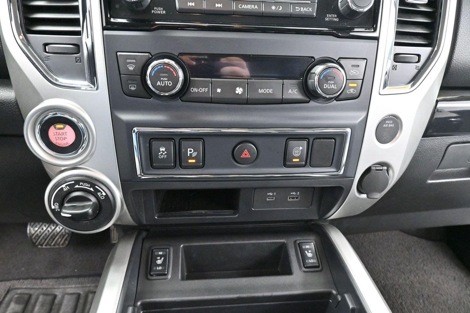Used 2020 Nissan Titan SV w/ SV Convenience Package AWD/4WD image 23