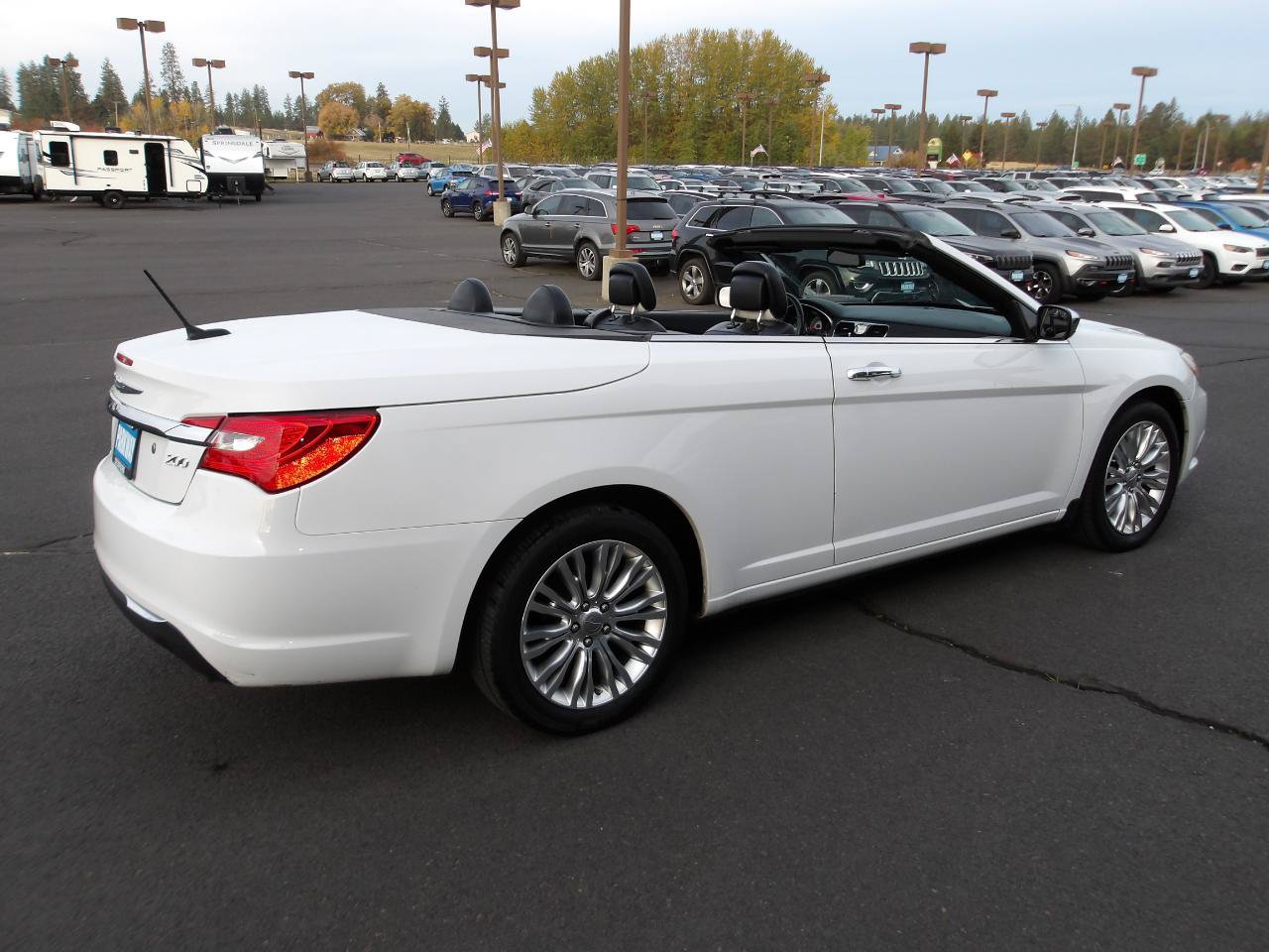 Used 2014 Chrysler 200 Limited FWD image 13