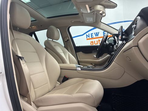 Used 2018 Mercedes-Benz GLC 300 4MATIC image 21