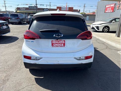 Used 2020 Chevrolet Bolt LT FWD image 8