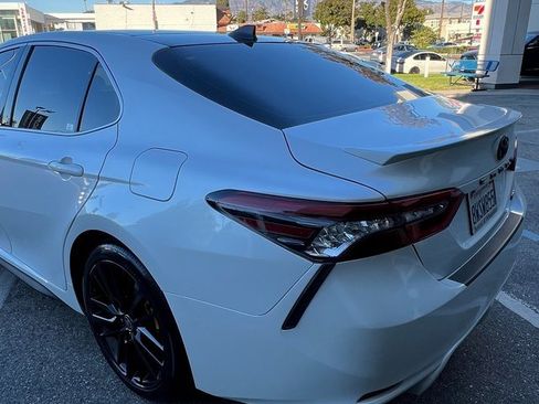 Used 2021 Toyota Camry XSE image 4