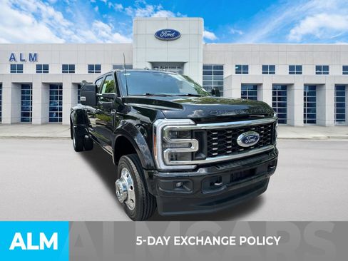 Certified 2025 Ford F450 Platinum w/ FX4 Off-Road Package AWD/4WD image 3