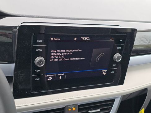 New 2026 Volkswagen Taos SE AWD/4WD image 8