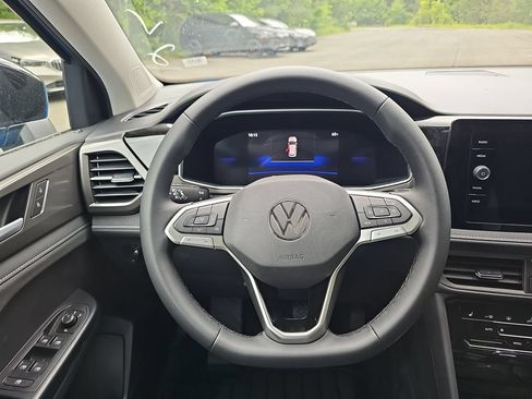 New 2026 Volkswagen Taos SE AWD/4WD image 12