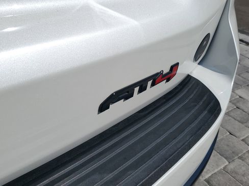 Used 2023 GMC Yukon AT4 w/ Technology Package image 7